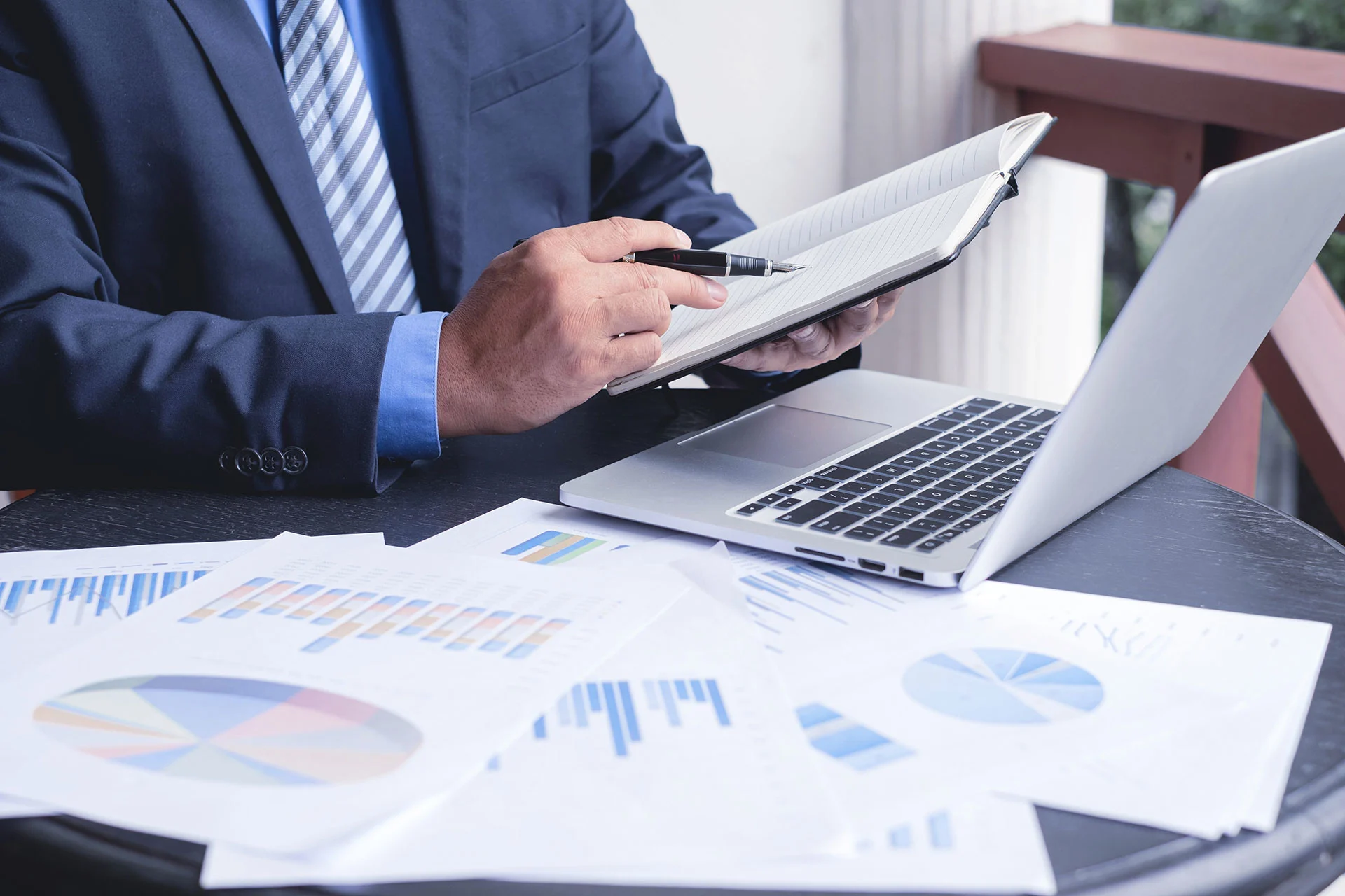 Measuring ROI: How Business Intelligence Solutions Optimize Marketing Spend